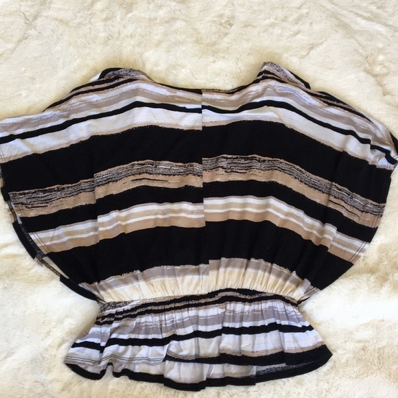 ❤️west Kei❤️Women's Striped Blouse Size (Small) - Picture 6 of 8